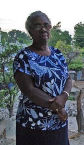 Evelyne Louis-Jacques