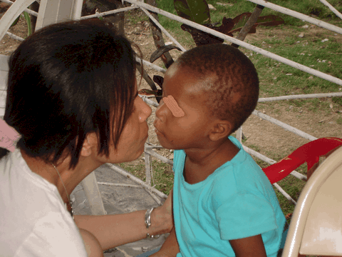 marvin et maman crèche NDN Haïti